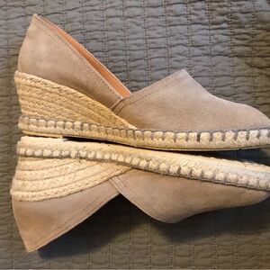 Elegant Beige Espadrille Wedges